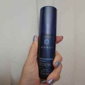 Monat thickening spray